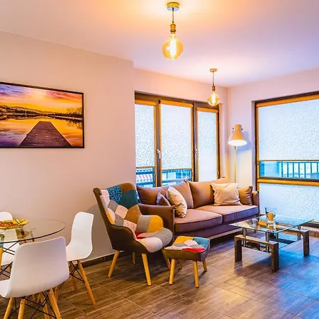 Boutique 1-bedroom Flat In The Heart Of The