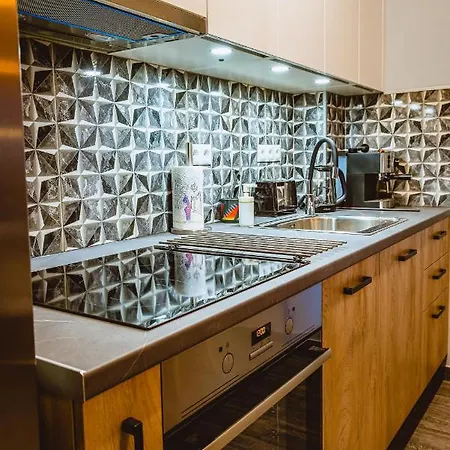 Boutique 1-bedroom Flat In The Heart Of The شقة